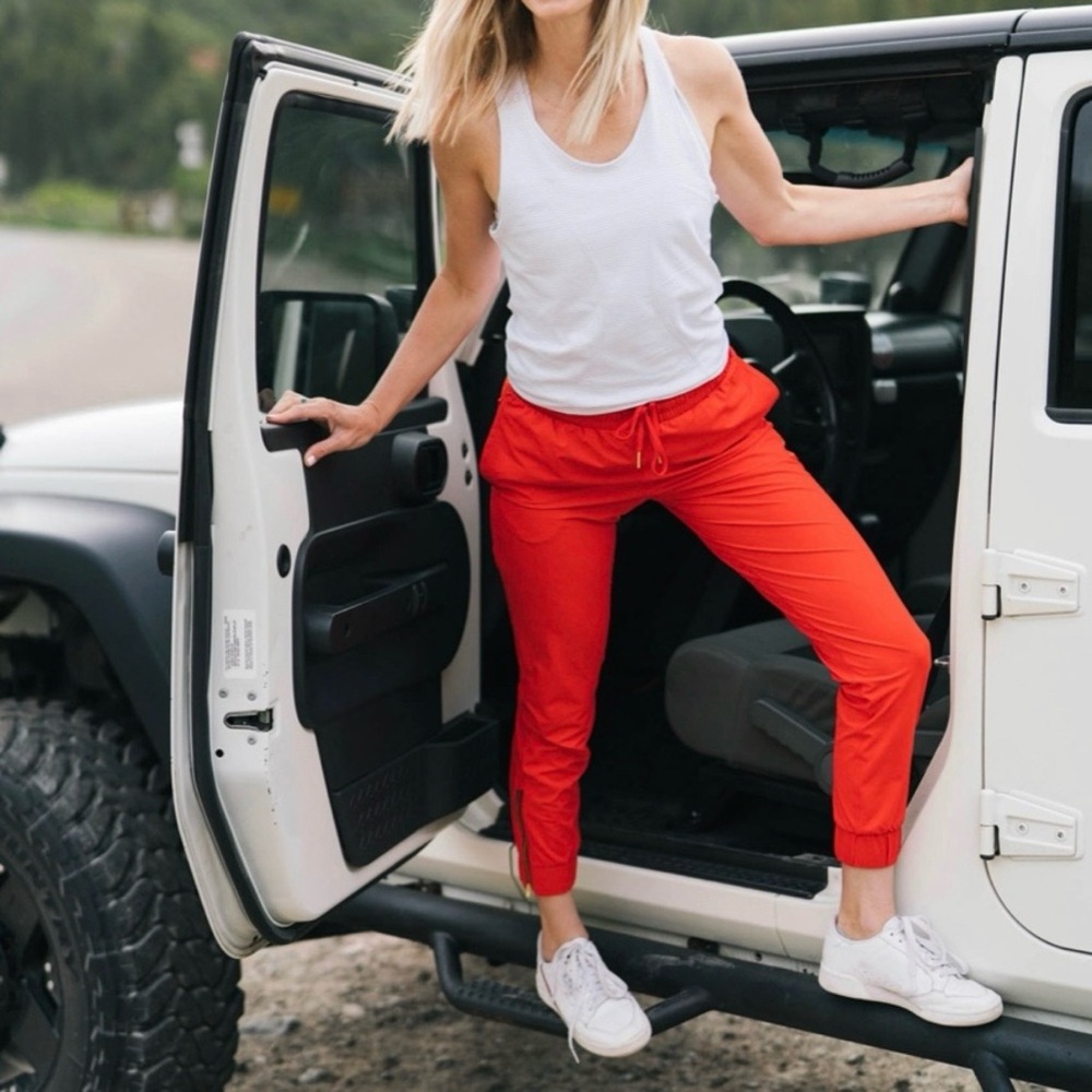 Women's Red Zyia XS Jogger Pants